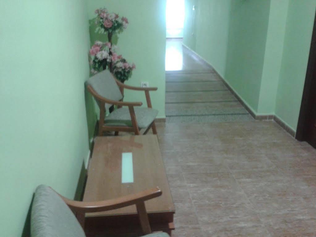 Hostal Restaurante El Paraiso Don Benito Bagian luar foto