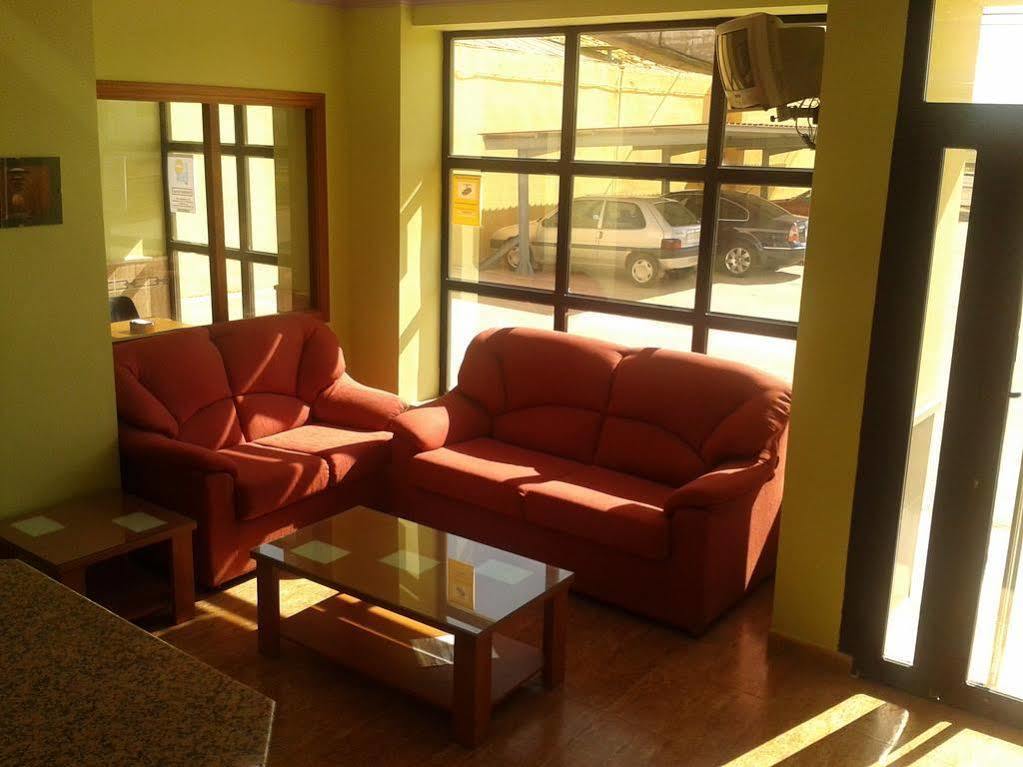 Hostal Restaurante El Paraiso Don Benito Bagian luar foto